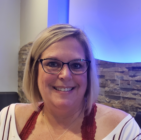 Meet your Posher, Michelle - Picture 2 of 2